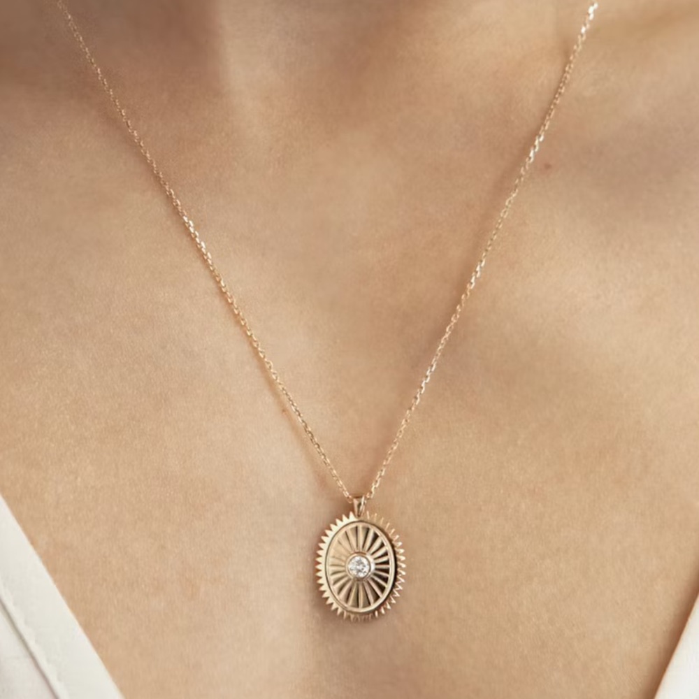 Vrai Inner Light Medallion Necklace